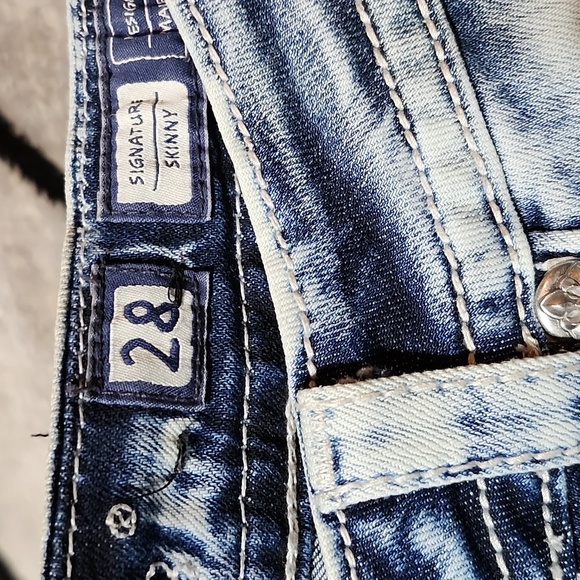 MISS ME EMBROIDERED FAUX-FLAP RHINESTONES ACID-WASH SIGNATURE SKINNY DEN… - Picture 6 of 15